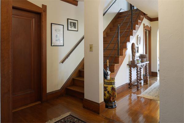 87 Bates Road Swampscott, MA 01907 - Photo 3 of 25 Gallery Image 3