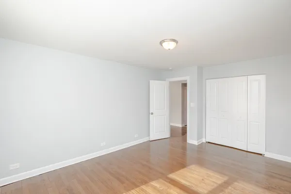 $1,980 | 6807 North Ridge Boulevard, Unit 102, Chicago, IL 60645