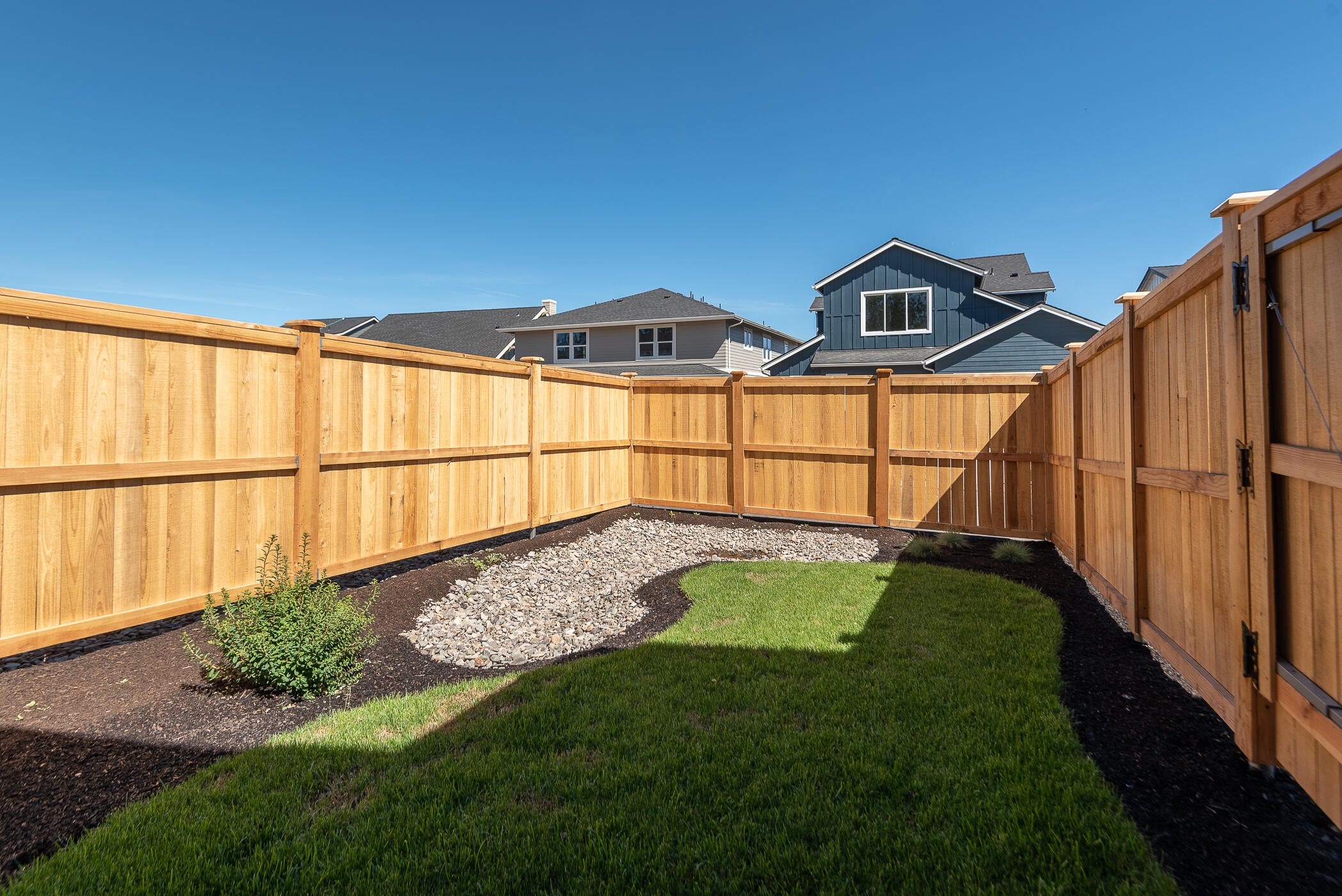 20474 Murphy Road Bend, OR 97702 - Photo 32 of 33 Backyard