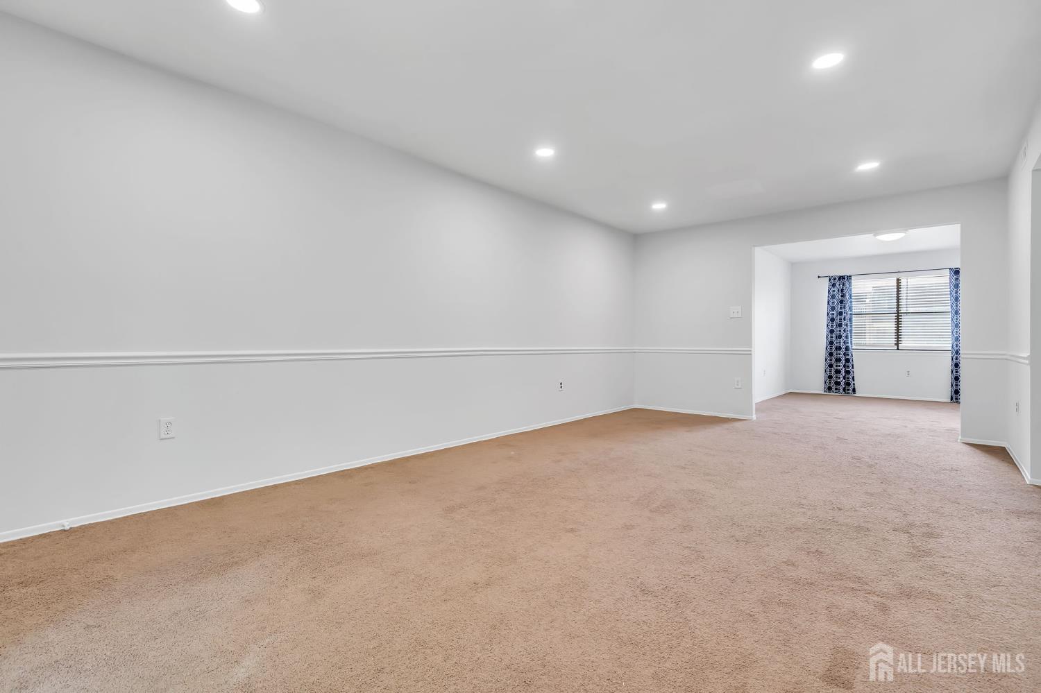 1909 Raspberry Court Edison, NJ 08817 - Photo 4 of 19