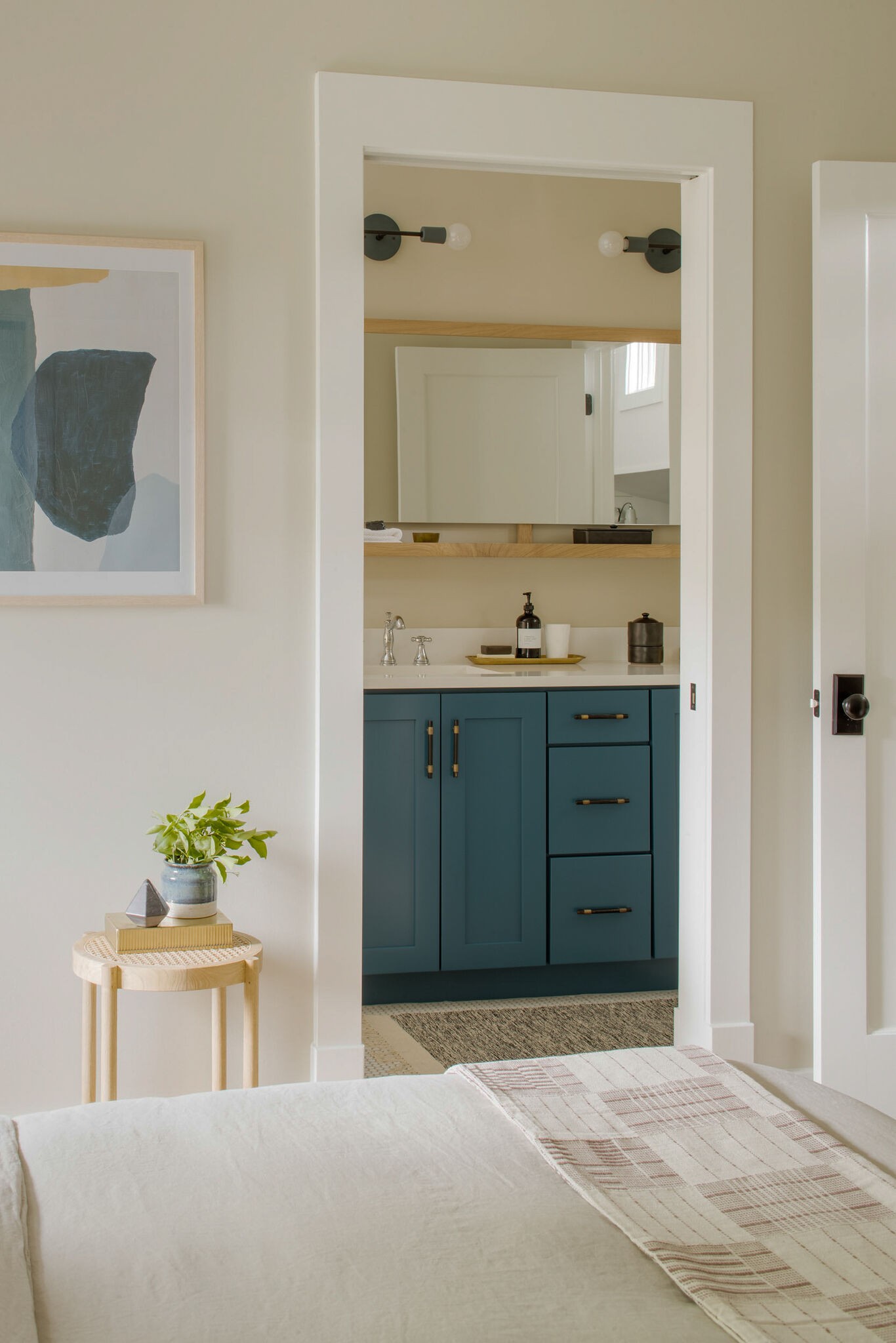 853 B Bradford Avenue Nashville, TN 37204 - Photo 38 of 49 a living room with a sink and a mirror