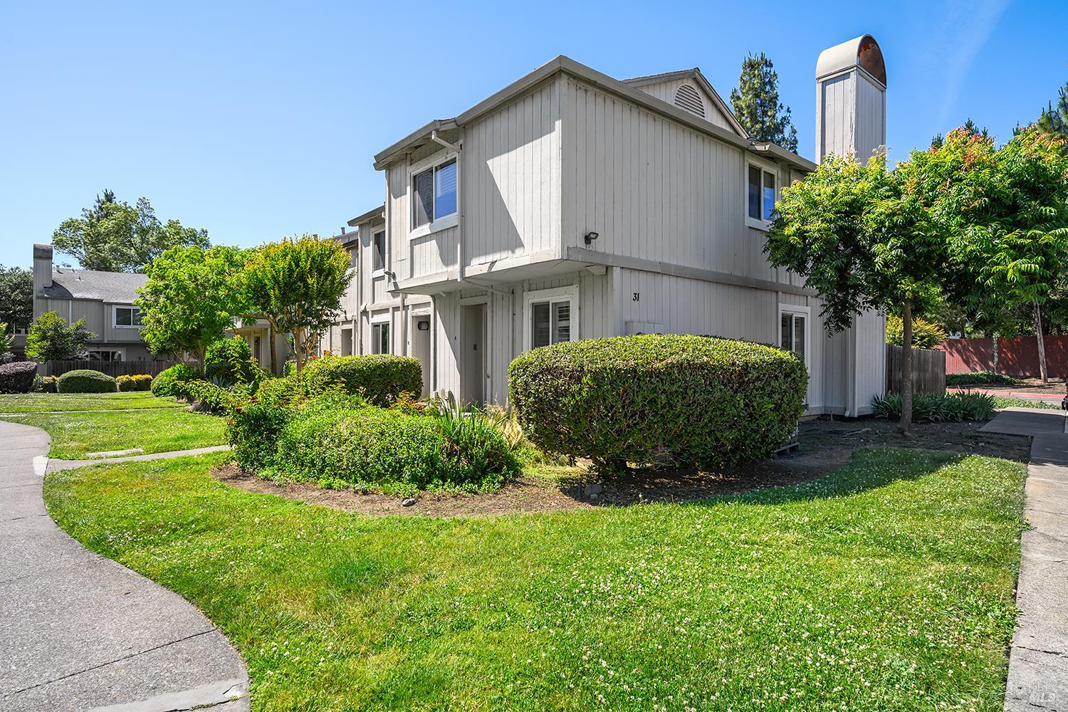 31 Front Street, Unit A Healdsburg, CA 95448 - Photo 3 of 20