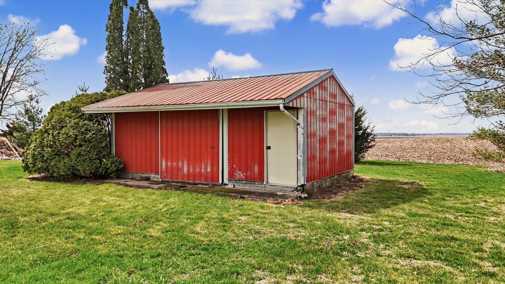 7961 North 3000 E Road Forrest, IL 61741 - Photo 55 of 66 a view of a backyard