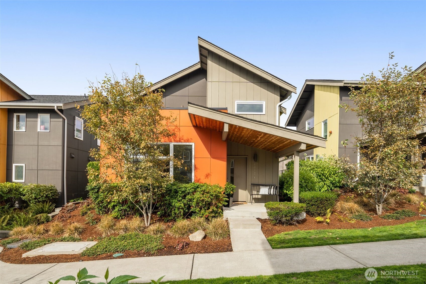 6012 South 127th Lane Seattle, WA 98178 - Photo 4 of 35