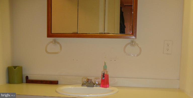 Bedroom (Master)