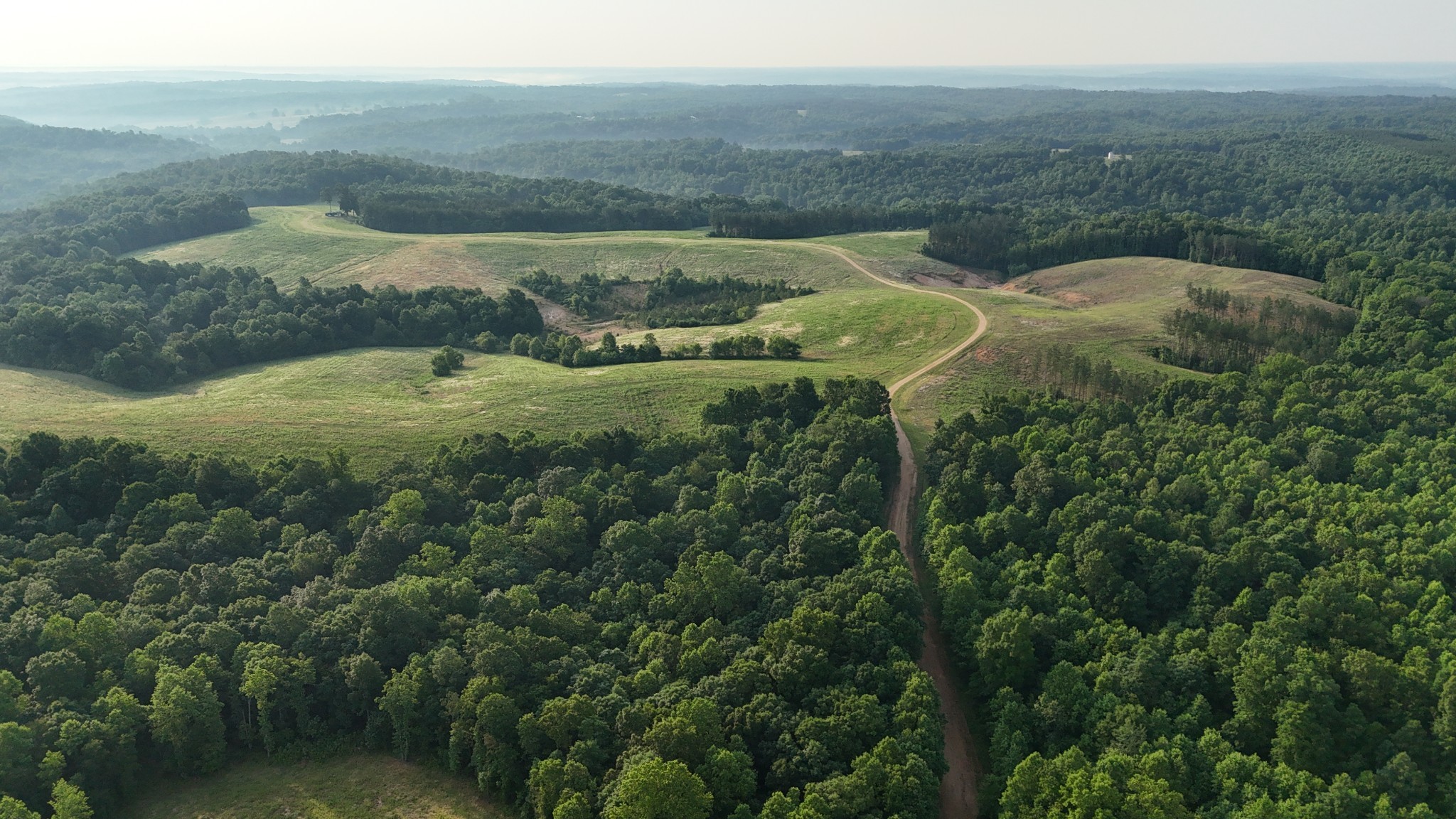 0 Seven 7 Mile Ridge Road Indian Mound, TN 37079 - Photo 25 of 34 a view of a lake with a mountain
