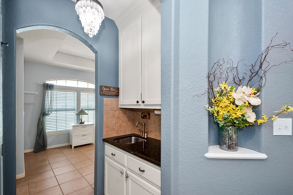 318 Sunrise Boulevard Angleton, TX 77515 - Photo 11 of 39