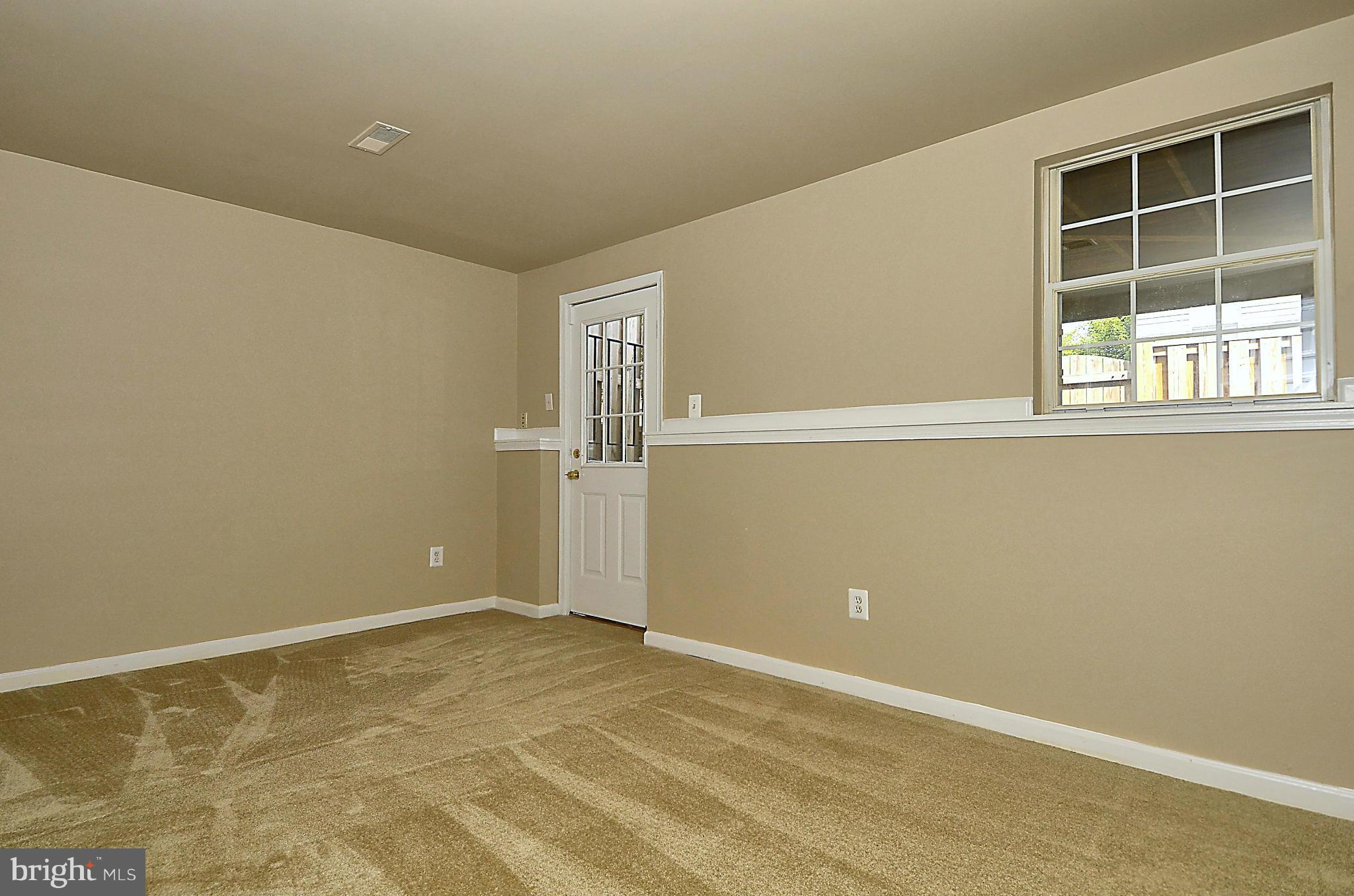 6405 Racetec Court Springfield, VA 22150 - Photo 17 of 30 a view of an empty room