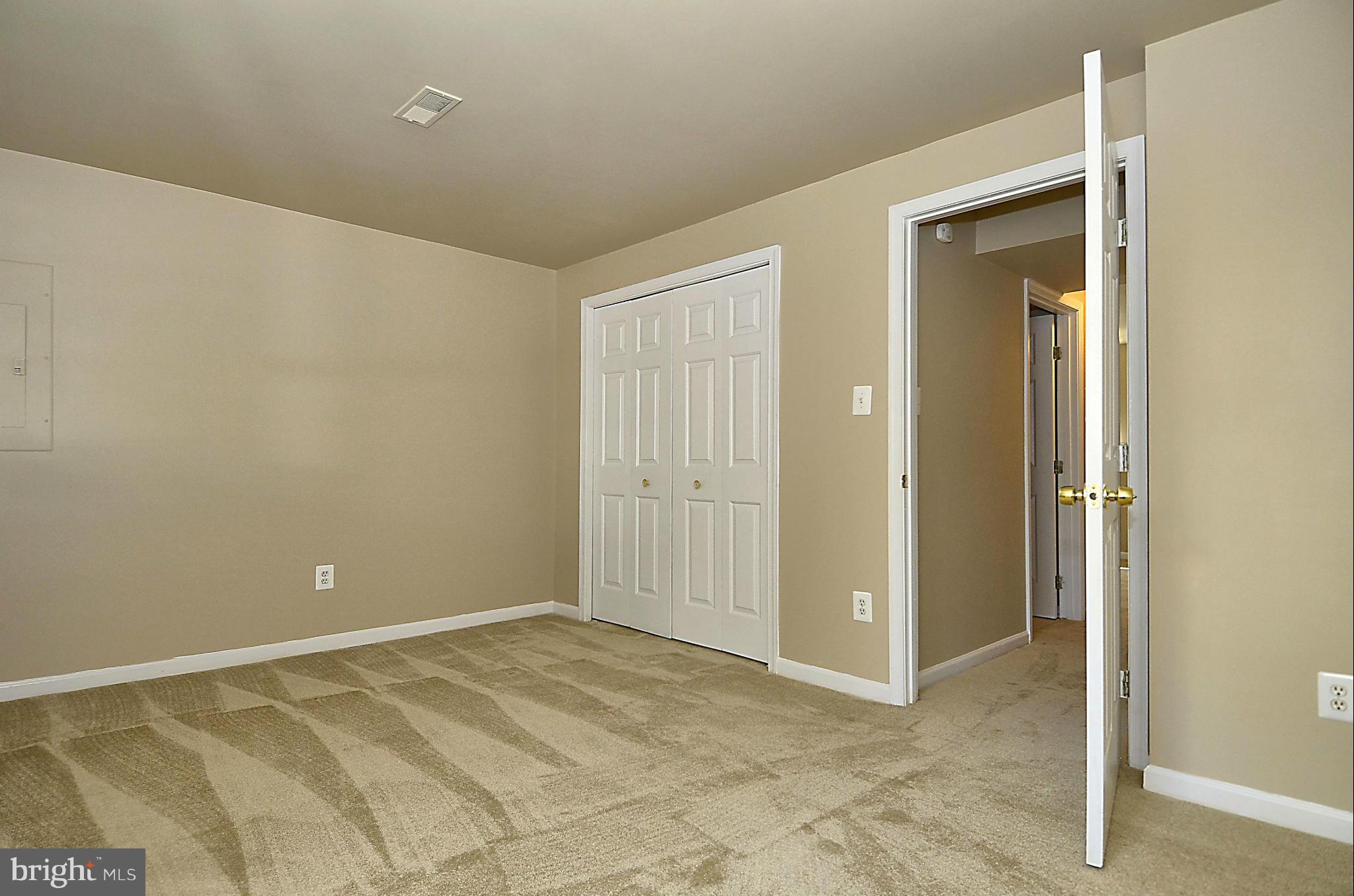 6405 Racetec Court Springfield, VA 22150 - Photo 18 of 30 a view of an empty room