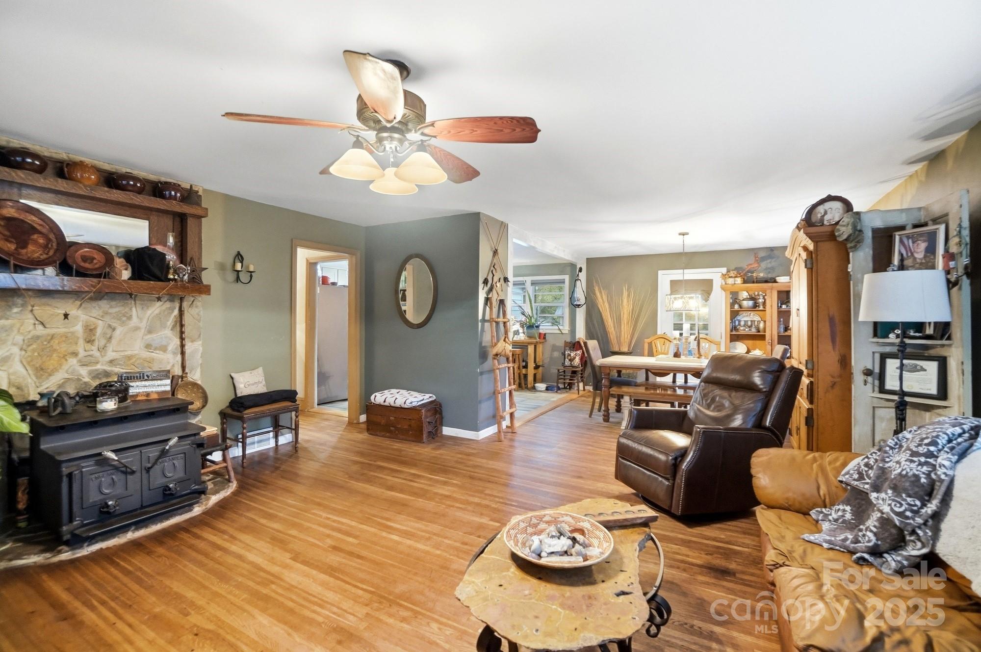 554 Loray Farm Road Dallas, NC 28034 - Photo 5 of 28 Gallery Image 5