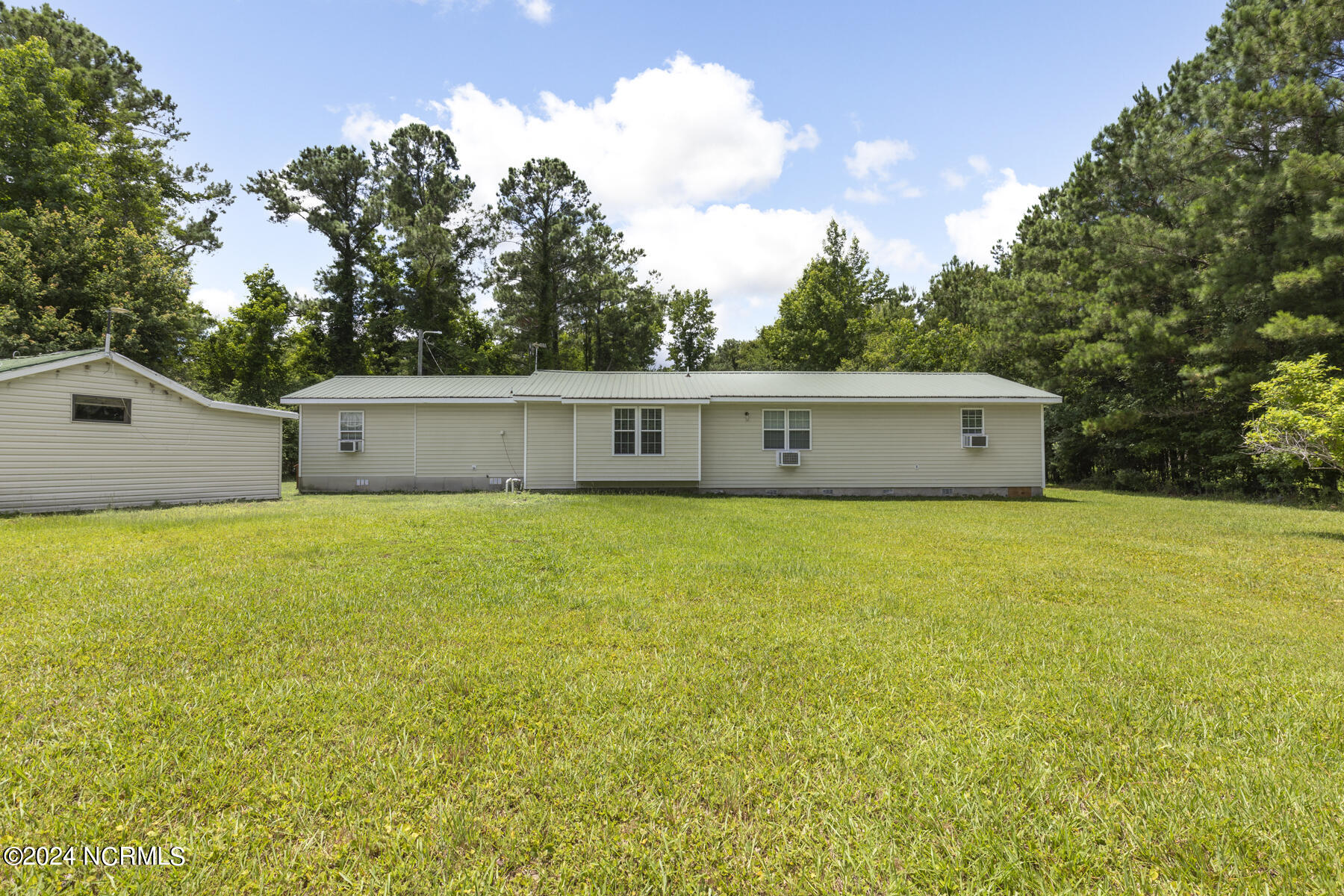 625 Highway 172 Hubert, NC 28539 - Photo 34 of 42 33