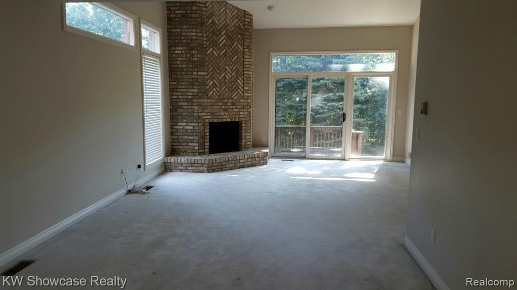 4981 Bloomfield Ridge, Unit 6 Bloomfield Hills, MI 48302 - Photo 7 of 22