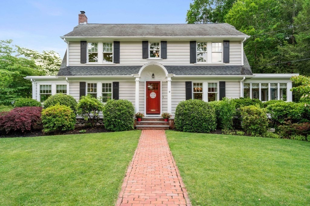 10 Bloomfield Street Lexington, MA 02421 - Photo 2 of 27 Gallery Image 2