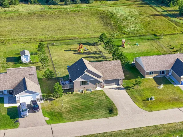 $305,000 | 2008 Whiting Road Northwest, Unit 25, Bemidji, MN 56601