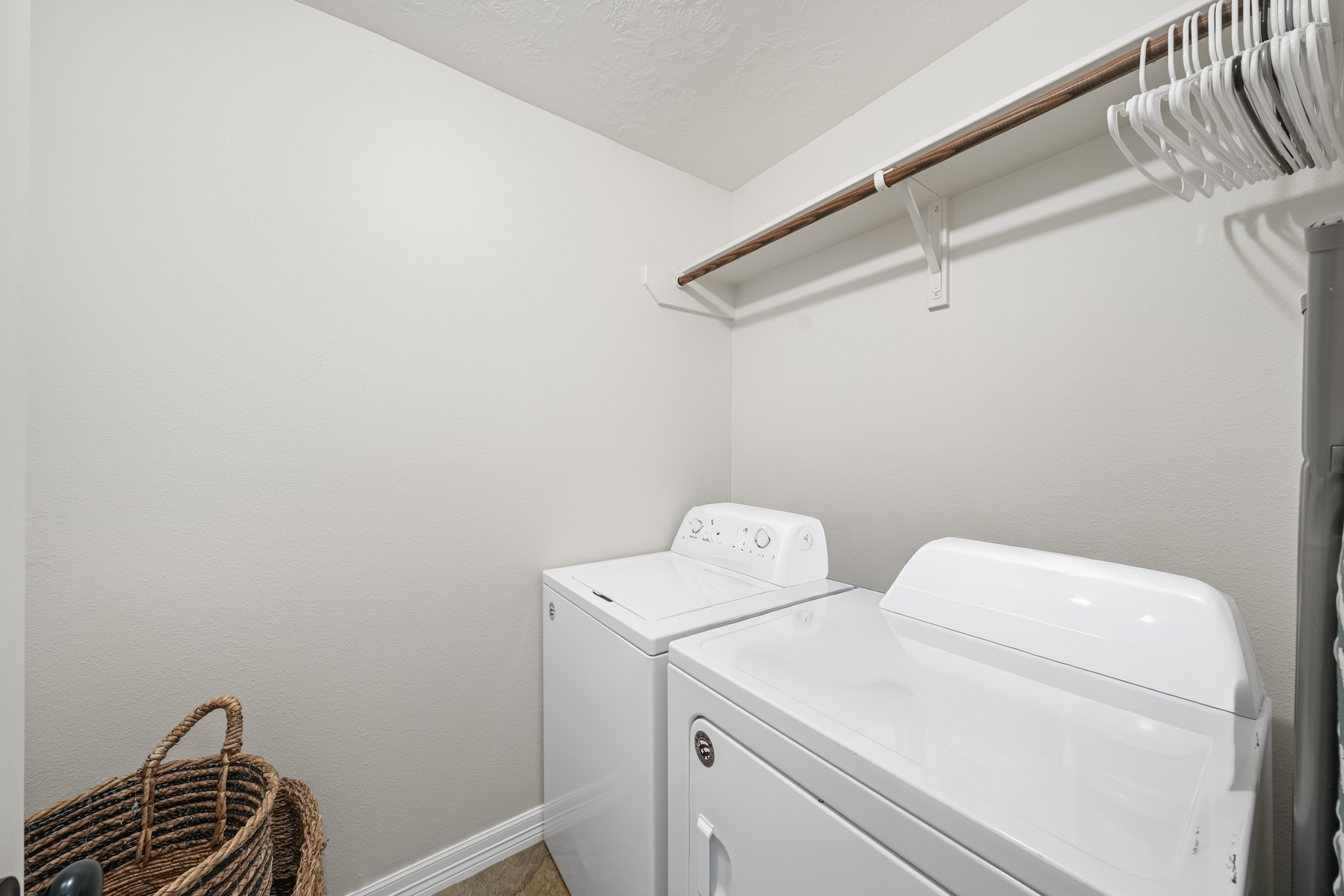 6101 Fox Ridge Drive Angleton, TX 77515 - Photo 23 of 30