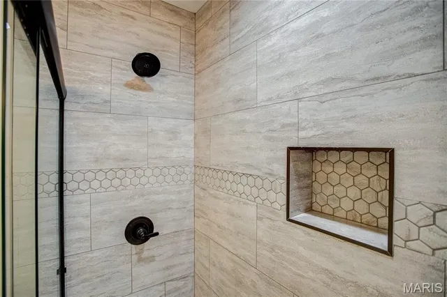 $355,000 | 1127 Redwing Court, Grafton, IL 62037