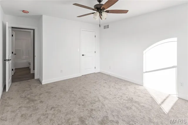 $355,000 | 1127 Redwing Court, Grafton, IL 62037