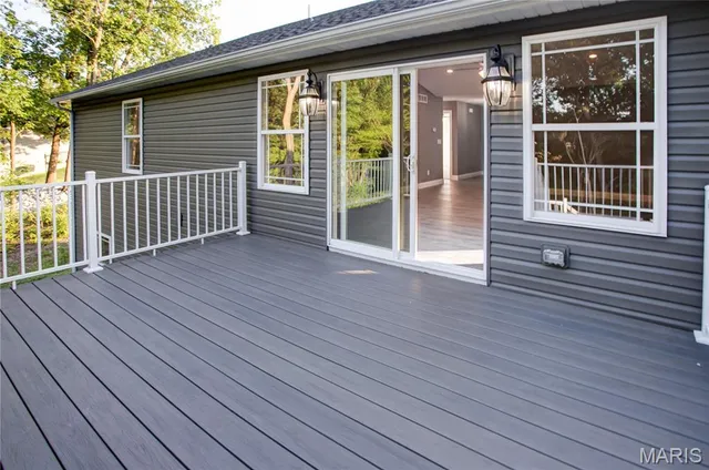 $355,000 | 1127 Redwing Court, Grafton, IL 62037