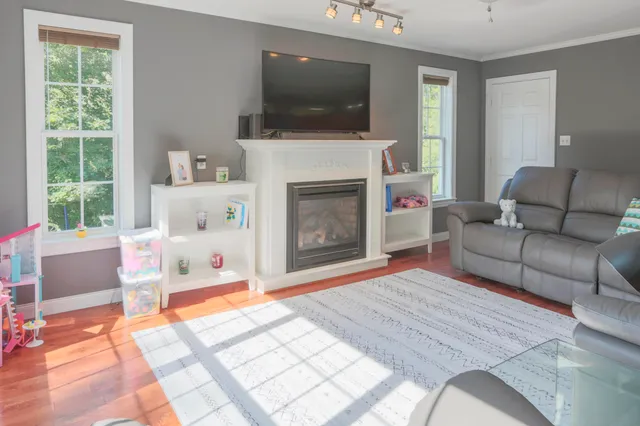 $550,000 | 53 Lincolnville Avenue, Belfast, ME 04915