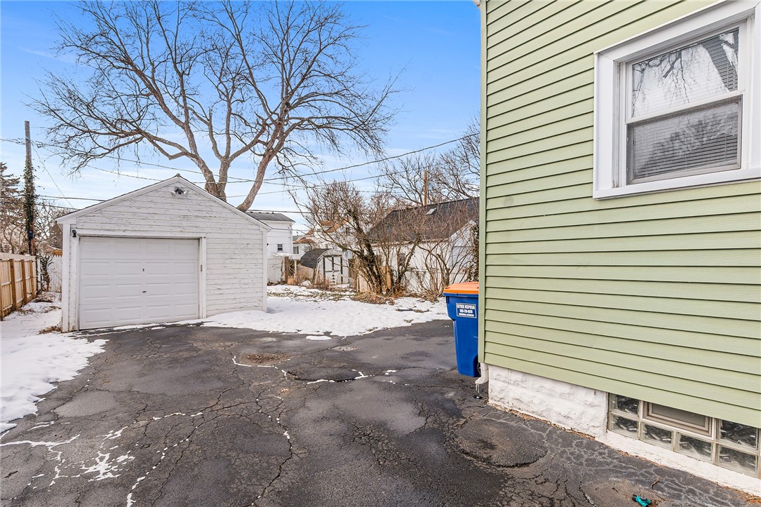 443 Crossfield Road Irondequoit, NY 14609 - Photo 21 of 28