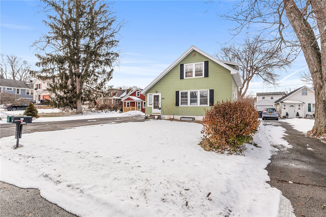 443 Crossfield Road Irondequoit, NY 14609 - Photo 3 of 28