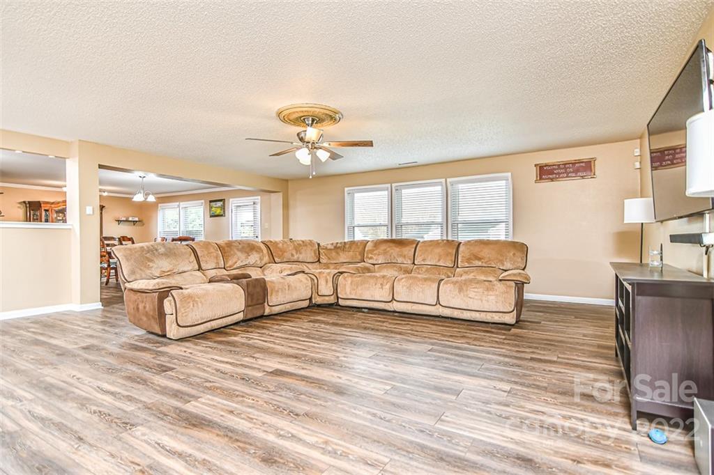910 Torsion Lane Clover, SC 29710 - Photo 17 of 43