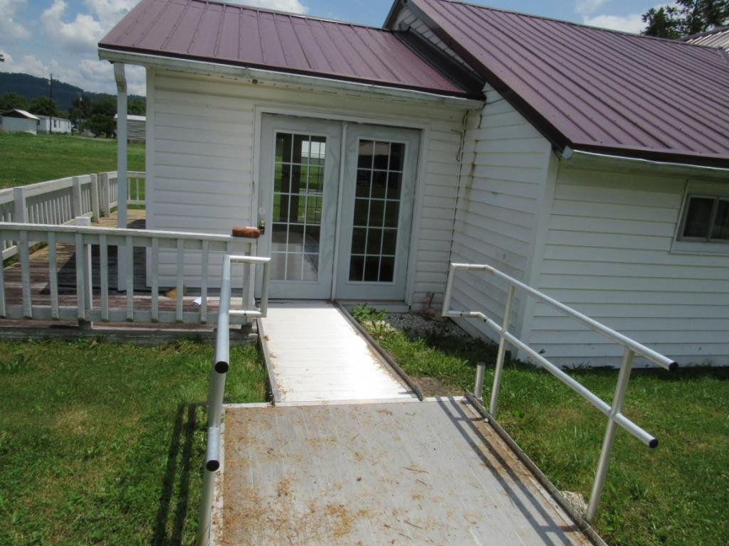 11617 Hanover Road Coeburn, VA 24230 - Photo 3 of 22 Photo 3