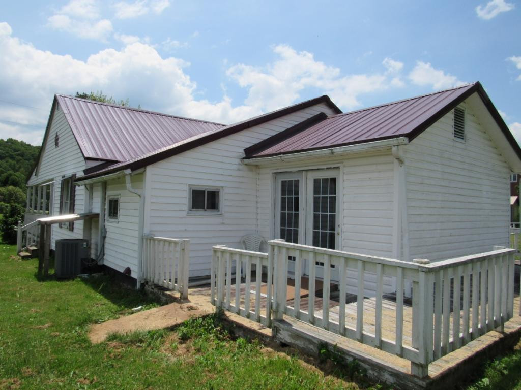 11617 Hanover Road Coeburn, VA 24230 - Photo 5 of 22 Photo 5