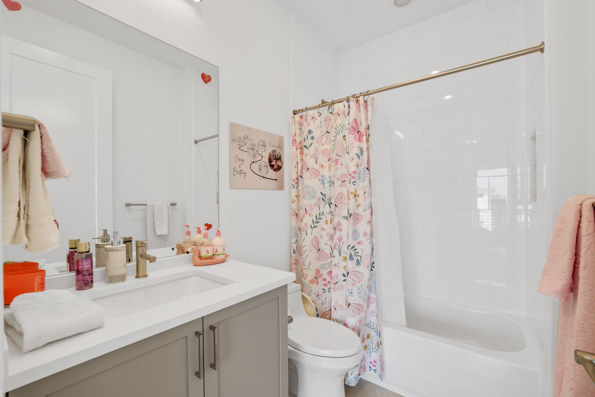 17069 Teton River Road Boca Raton, FL 33496 - Photo 38 of 70 bathroom 4 upstairs