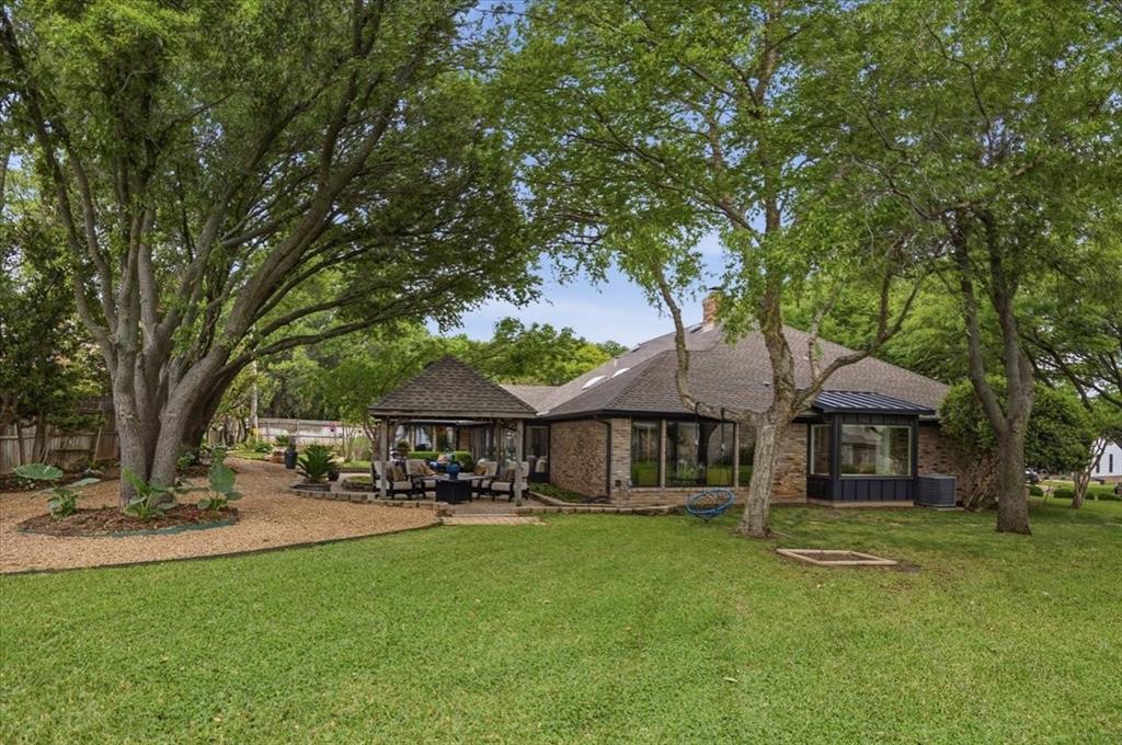 308 North Broadway Road Azle, TX 76020 - Photo 29 of 31 Back Yard View