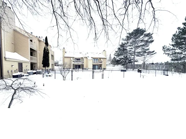 $189,900 | 300 Farington Boulevard, Unit 48, Holland, MI 49423