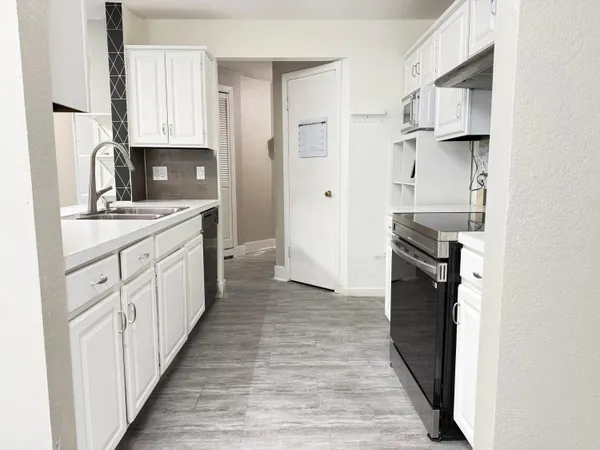 $189,900 | 300 Farington Boulevard, Unit 48, Holland, MI 49423