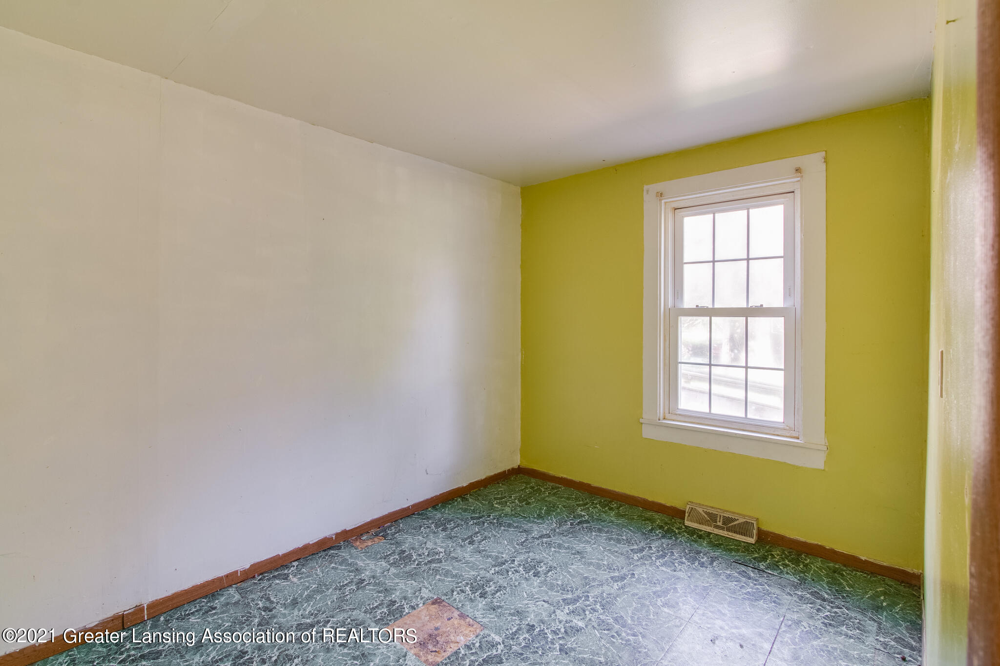 2116 Ives Road Leslie, MI 49251 - Photo 24 of 39 2116_Ives_CASSIE-30