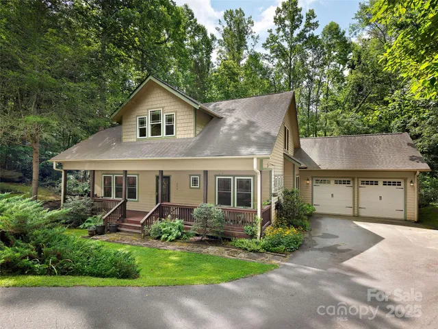 $640,000 | 264 Charming Lane, Hendersonville, NC 28792