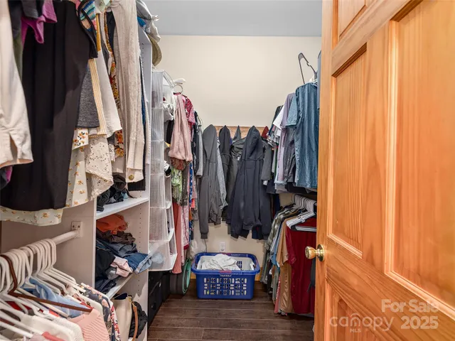 $640,000 | 264 Charming Lane, Hendersonville, NC 28792