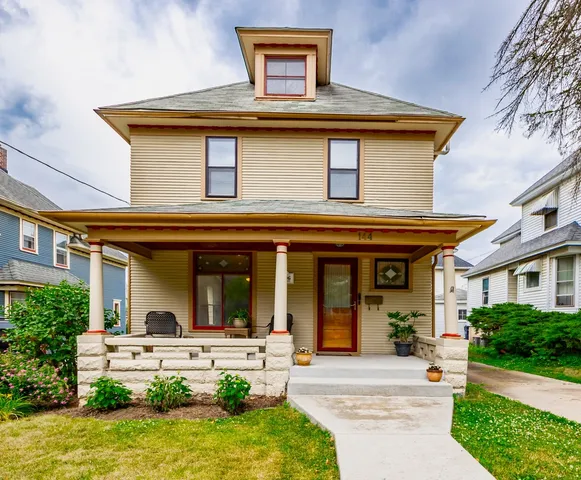 $299,000 | 144 Hill Avenue, Elgin, IL 60120