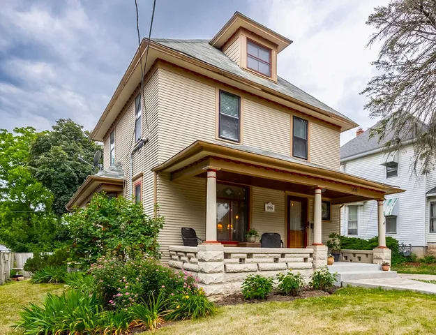 $299,000 | 144 Hill Avenue, Elgin, IL 60120