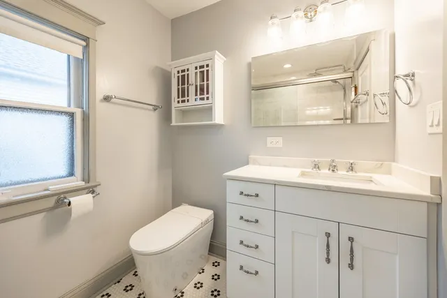 $299,000 | 144 Hill Avenue, Elgin, IL 60120