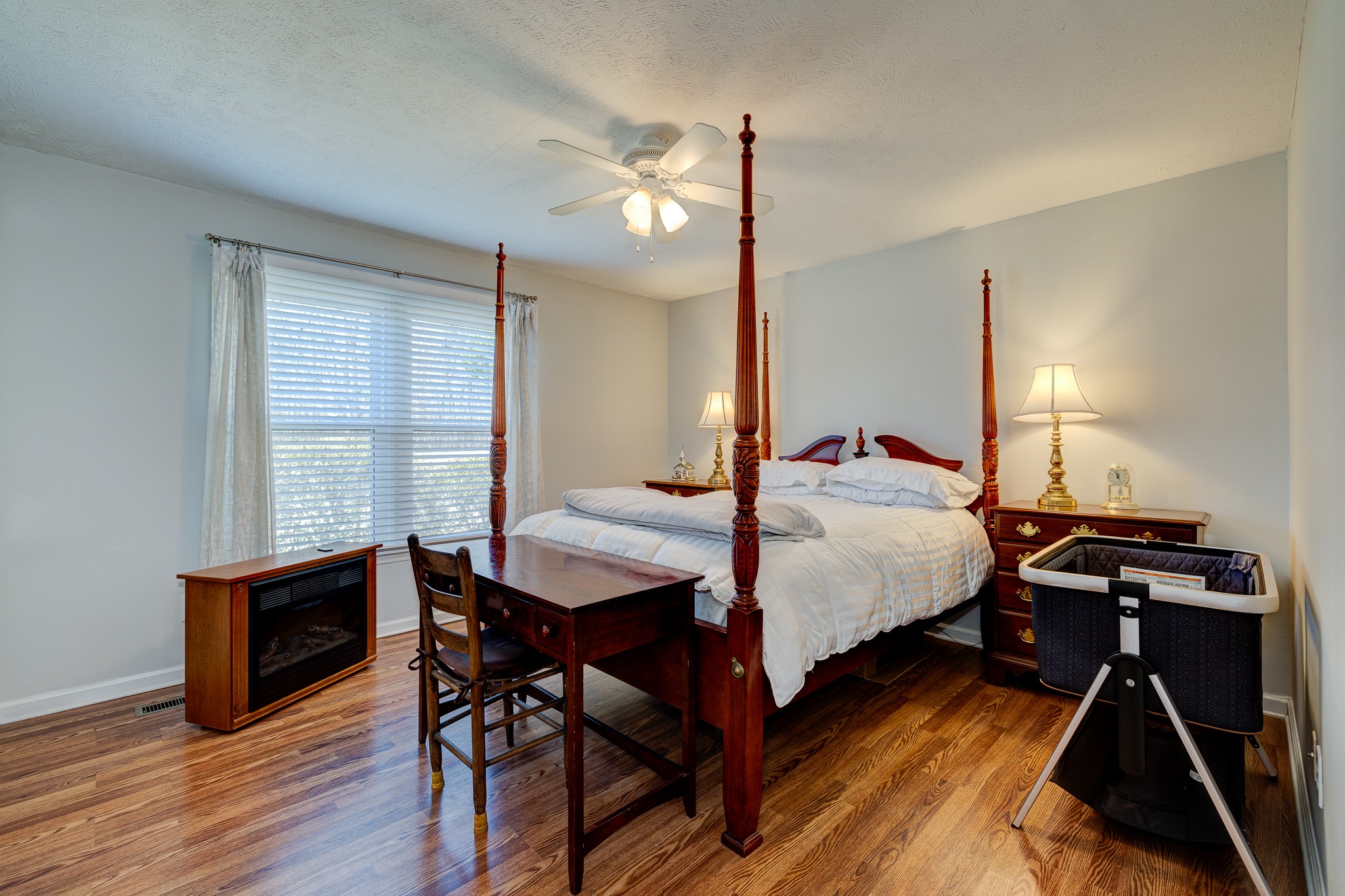 2543 Thompson Road Murfreesboro, TN 37128 - Photo 14 of 46 a bed room with a bed and a table