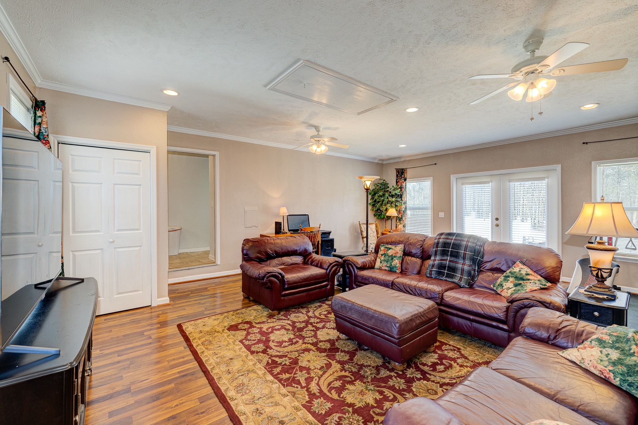 2543 Thompson Road Murfreesboro, TN 37128 - Photo 27 of 46 a living room with furniture and a rug