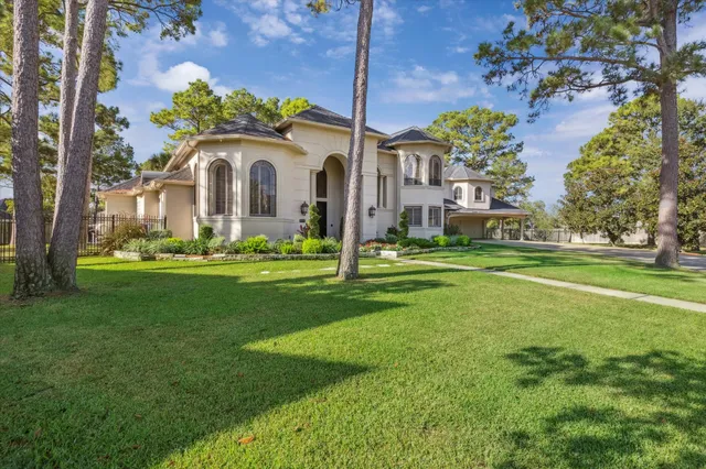 $8,500 | 600 Royal Oaks Drive, Friendswood, TX 77546