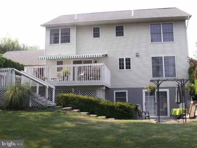 19 Orion Road Boiling Springs, PA 17007 - Photo 2 of 24 Gallery Image 2