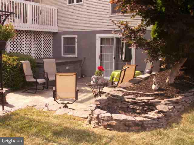 19 Orion Road Boiling Springs, PA 17007 - Photo 3 of 24 Gallery Image 3