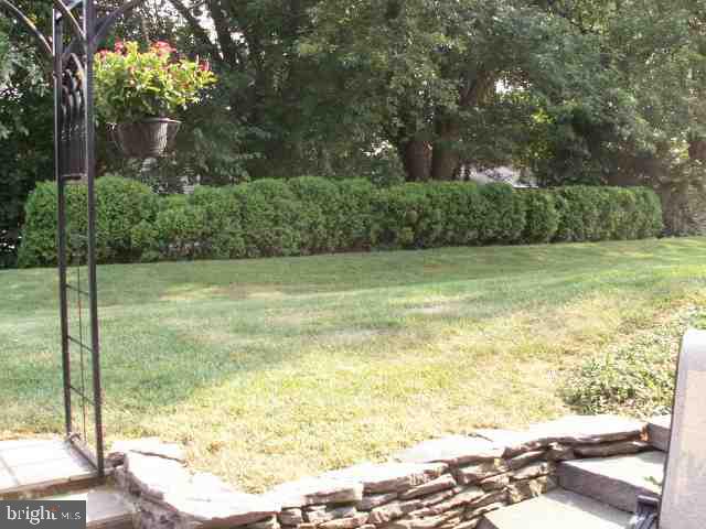 19 Orion Road Boiling Springs, PA 17007 - Photo 5 of 24 Gallery Image 5