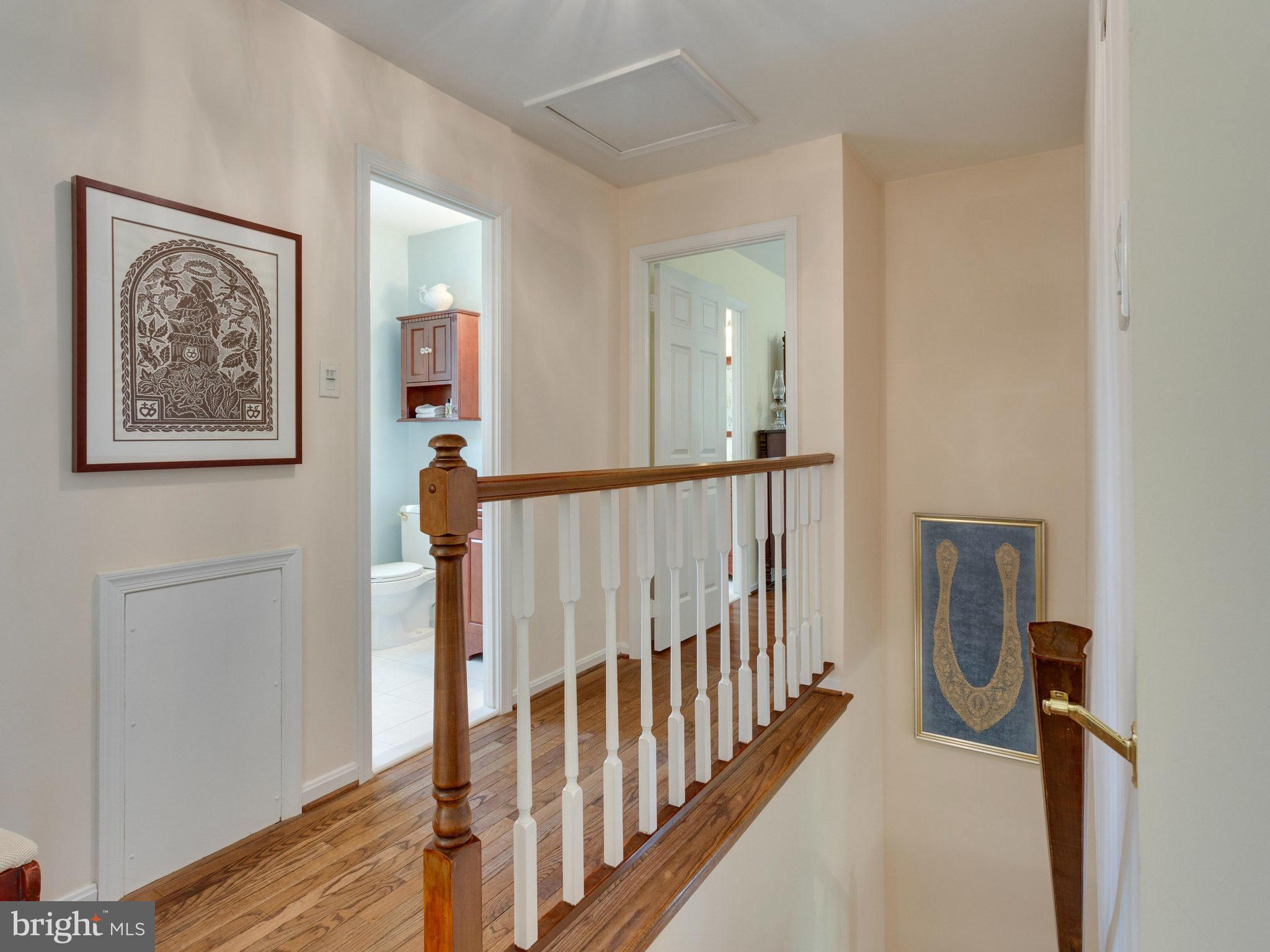 2808 Bree Hill Road Oakton, VA 22124 - Photo 11 of 29 Gracious Upper Level Landing ....