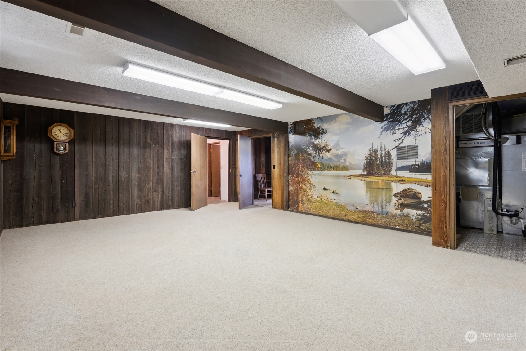 85017 Tum-A-Lum Road Milton Freewater, OR 97862 - Photo 23 of 40 a view of an empty room with a fireplace
