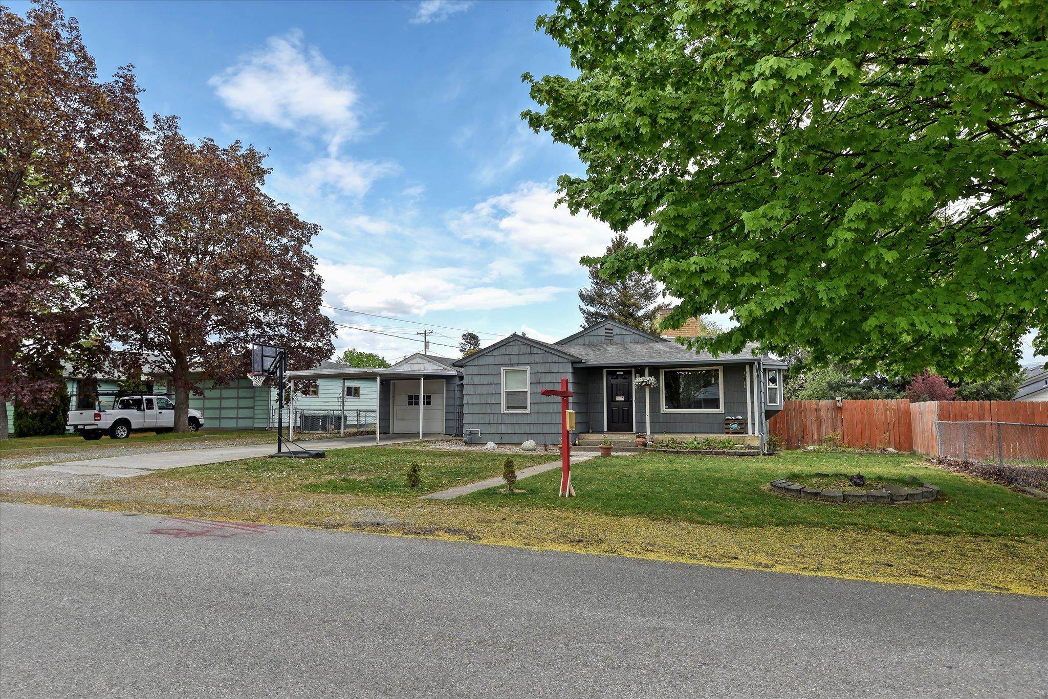 714 North Burns Road Spokane Valley, WA 99216 - Photo 2 of 35