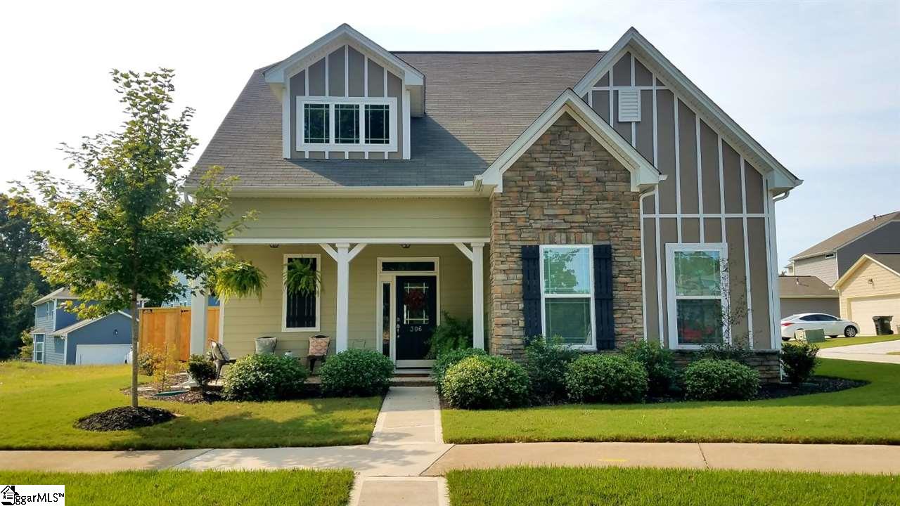 306 Carruth Street Simpsonville, SC 29680 - Photo 1 of 25 Gallery Image 1