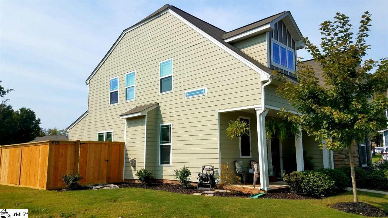 306 Carruth Street Simpsonville, SC 29680 - Photo 3 of 25 Gallery Image 3