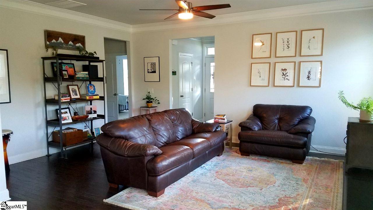 306 Carruth Street Simpsonville, SC 29680 - Photo 5 of 25 Gallery Image 5